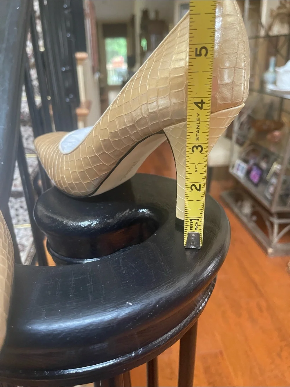 J Renee Retro Champagne Crocodile Embossed Neutral  Pattern Pumps Square Toe 9.5